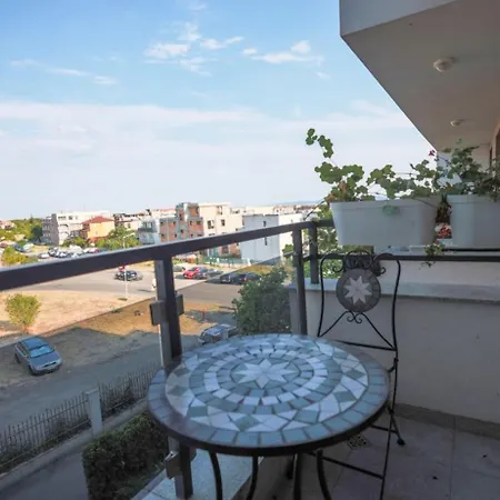 студио сарафово Apartament Burgas City