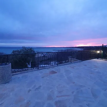 студио сарафово * Burgas City